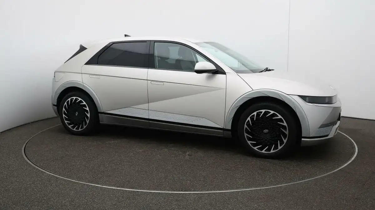 2022-hyundai-ioniq-5-e-ultimate-217ps-73kwh-rwd-big-44