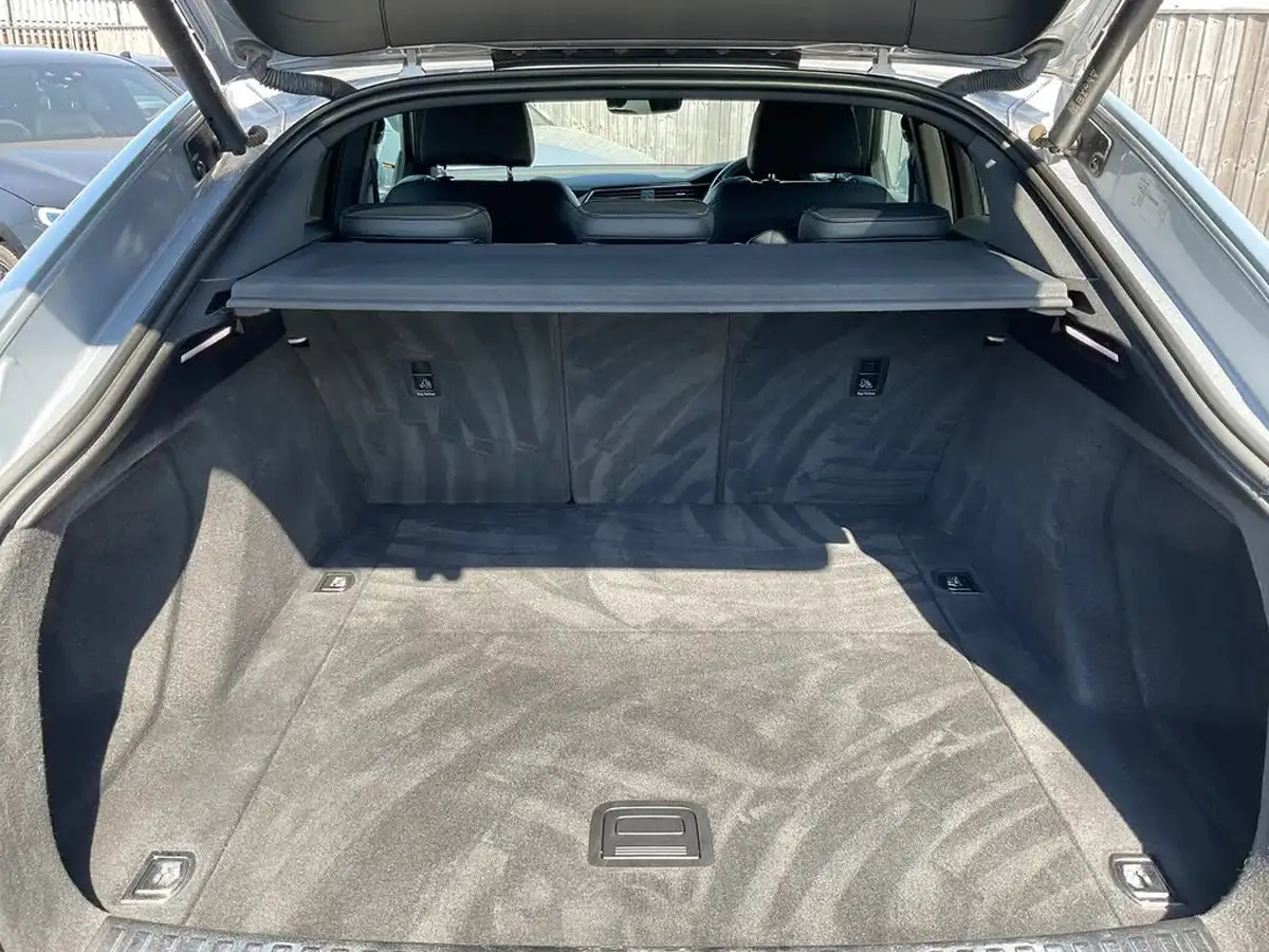 2021-audi-e-tron-55e-s-line-sportback-big-34