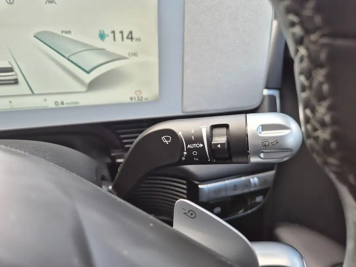 2023-hyundai-ioniq-5-e-premium-170ps-58kwh-rwd-big-24