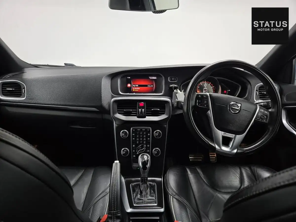 2018-volvo-v40-15-t3-r-design-pro-big-10