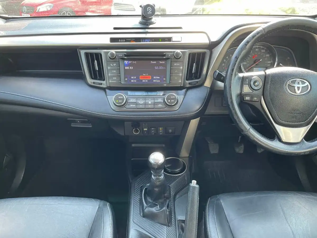 2013-toyota-rav4-20td-invincible-2wd-1990cc-big-46