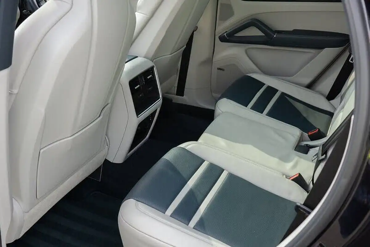 2019-porsche-cayenne-30-v6-e-hybrid-e-hybrid-coupe-big-47