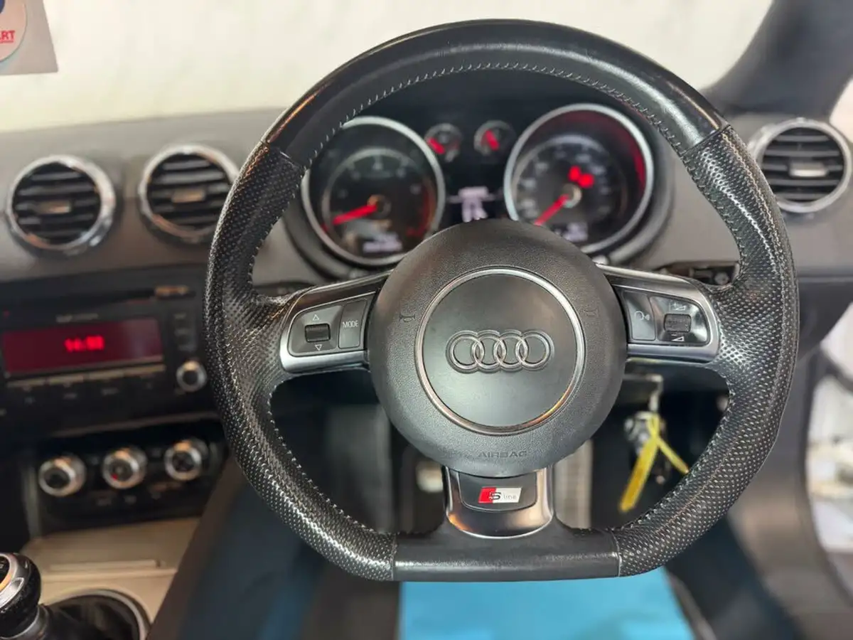 2013-audi-tt-coupe-18-tfsi-s-line-big-17