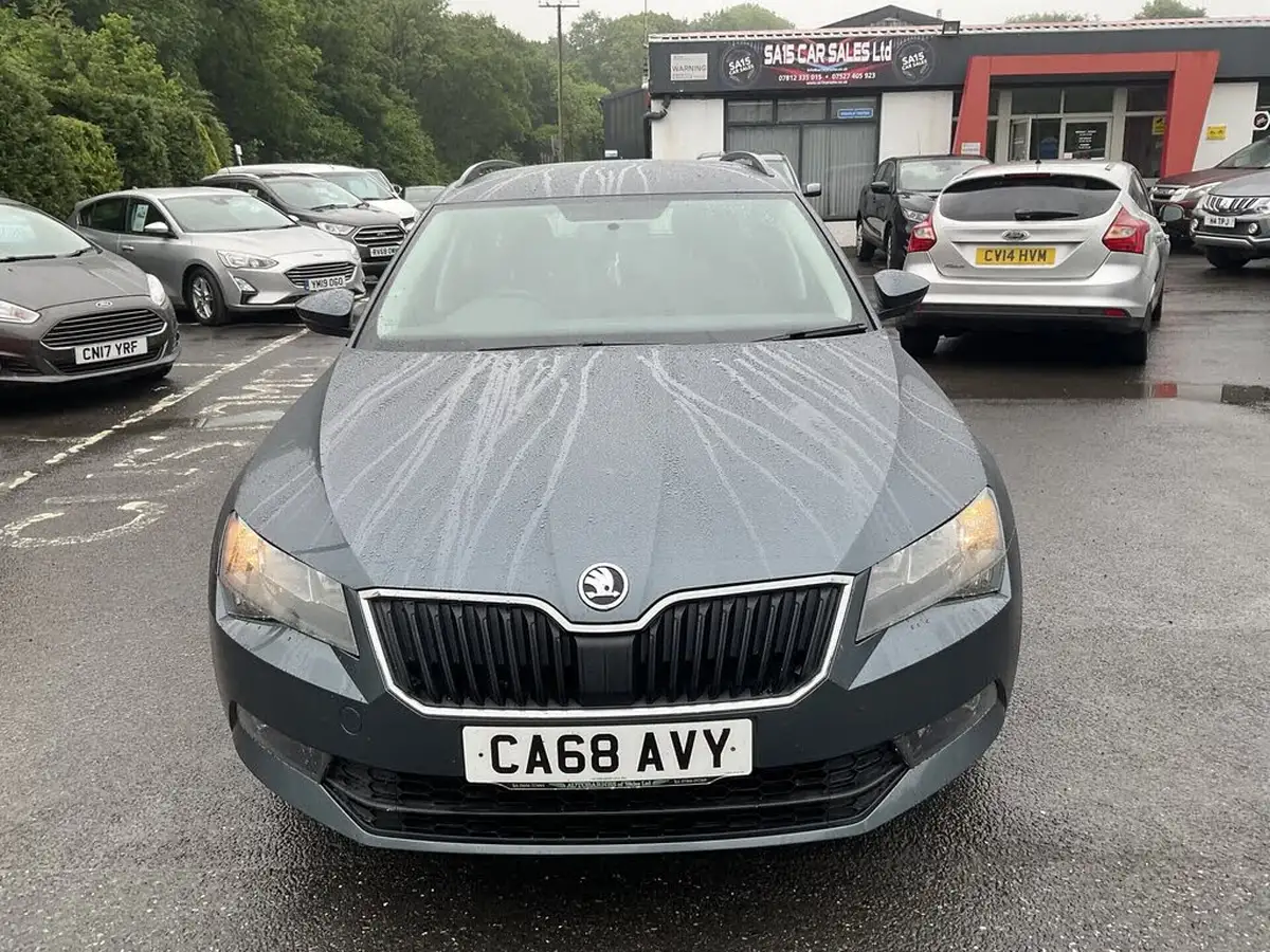 2018-skoda-superb-16tdi-s-ss-estate-big-9