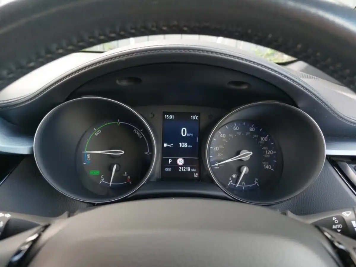 2021-toyota-c-hr-18-vvt-i-design-big-18
