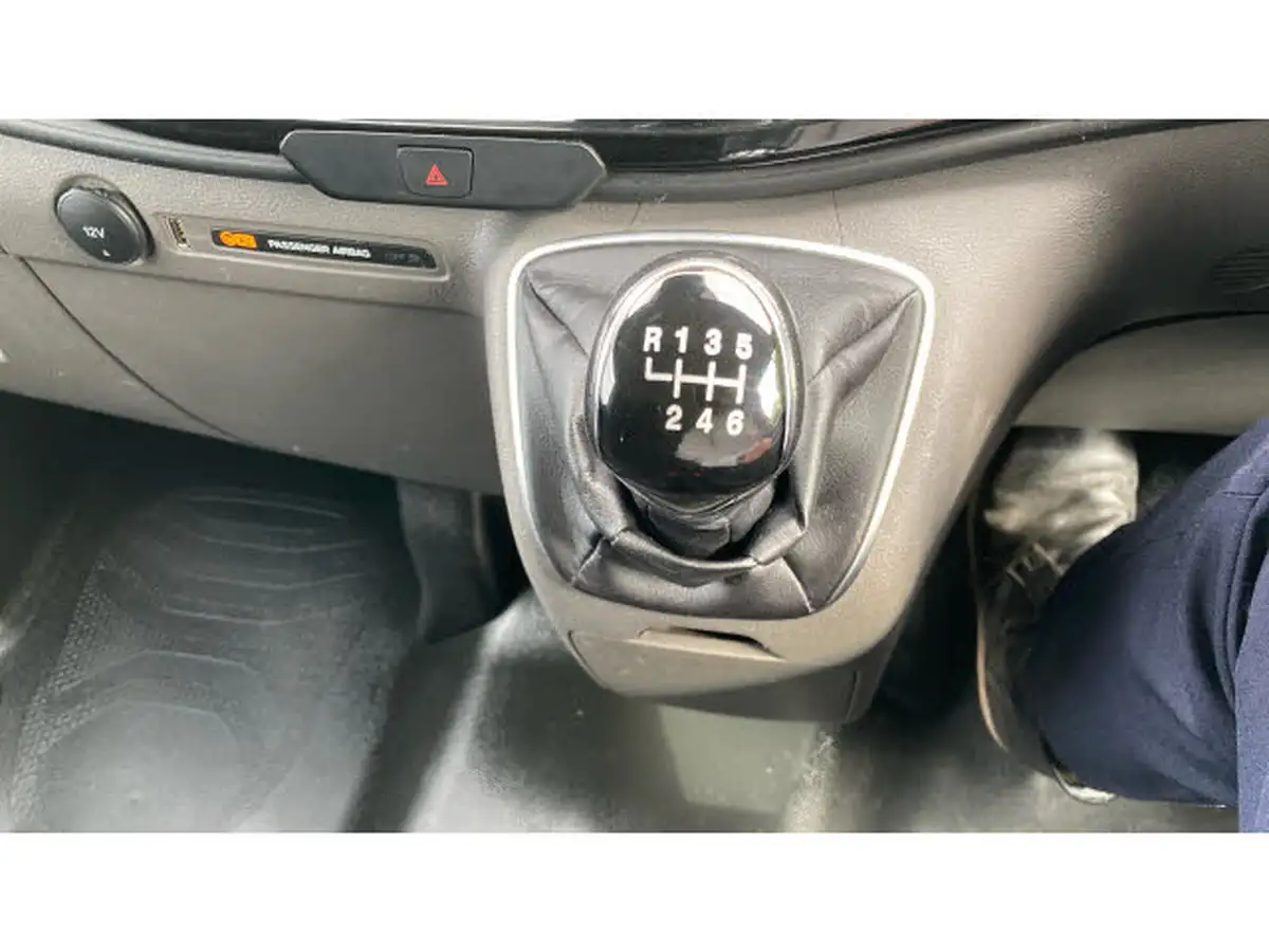 2023-ford-transit-custom-big-37