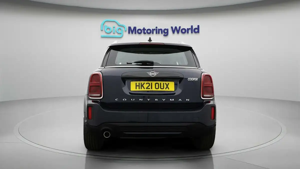 2021-mini-countryman-15-cooper-classic-big-6