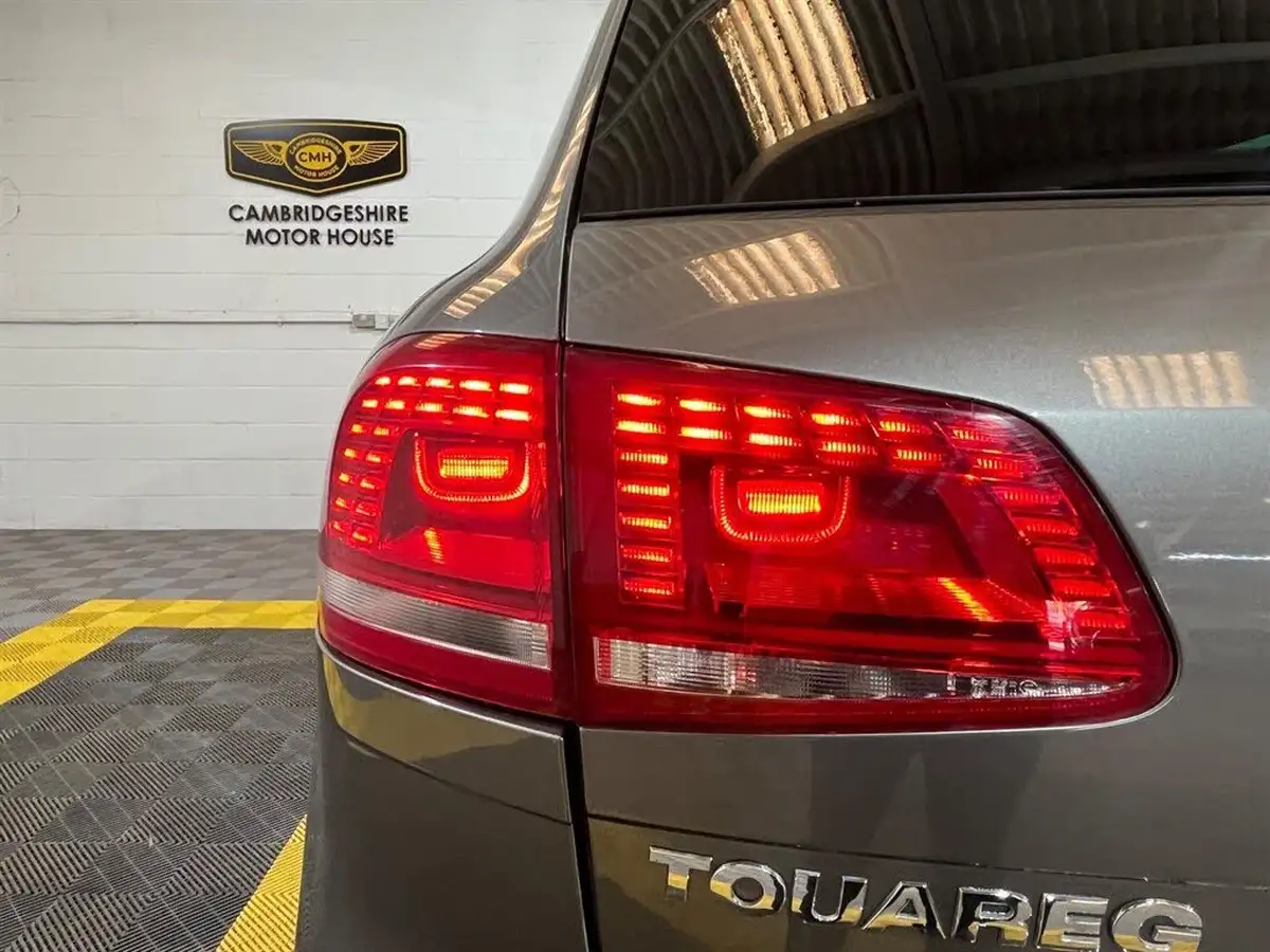 2016-volkswagen-touareg-30tdi-r-line-262ps-2967cc-big-11