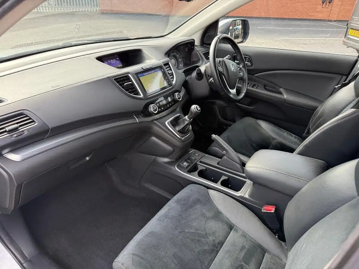 2016-honda-cr-v-20-i-vtec-sr-big-4