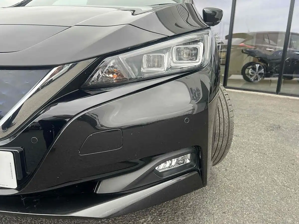 2020-nissan-leaf-e-tekna-big-14