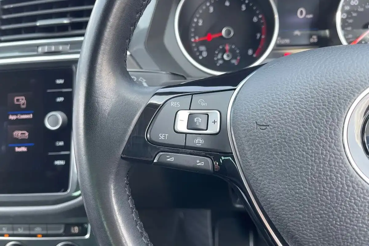 2020-volkswagen-tiguan-15-tsi-match-150ps-dsg-big-38