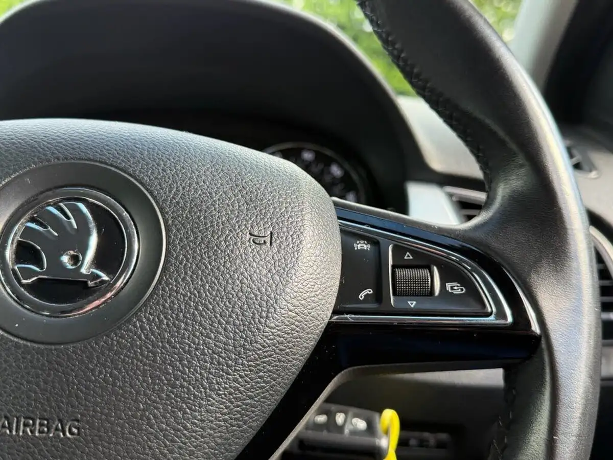 2015-skoda-fabia-12-tsi-se-109ps-hatchback-dsg-big-31