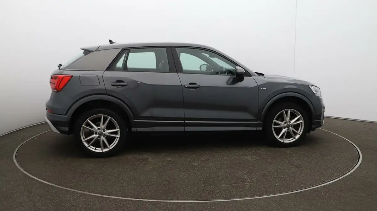 2020-audi-q2-15-35-tfsi-s-line-1495cc-tronic-big-50
