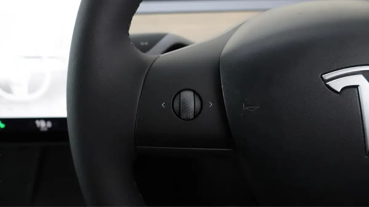 2021-tesla-model-3-e-long-range-4x4-big-35