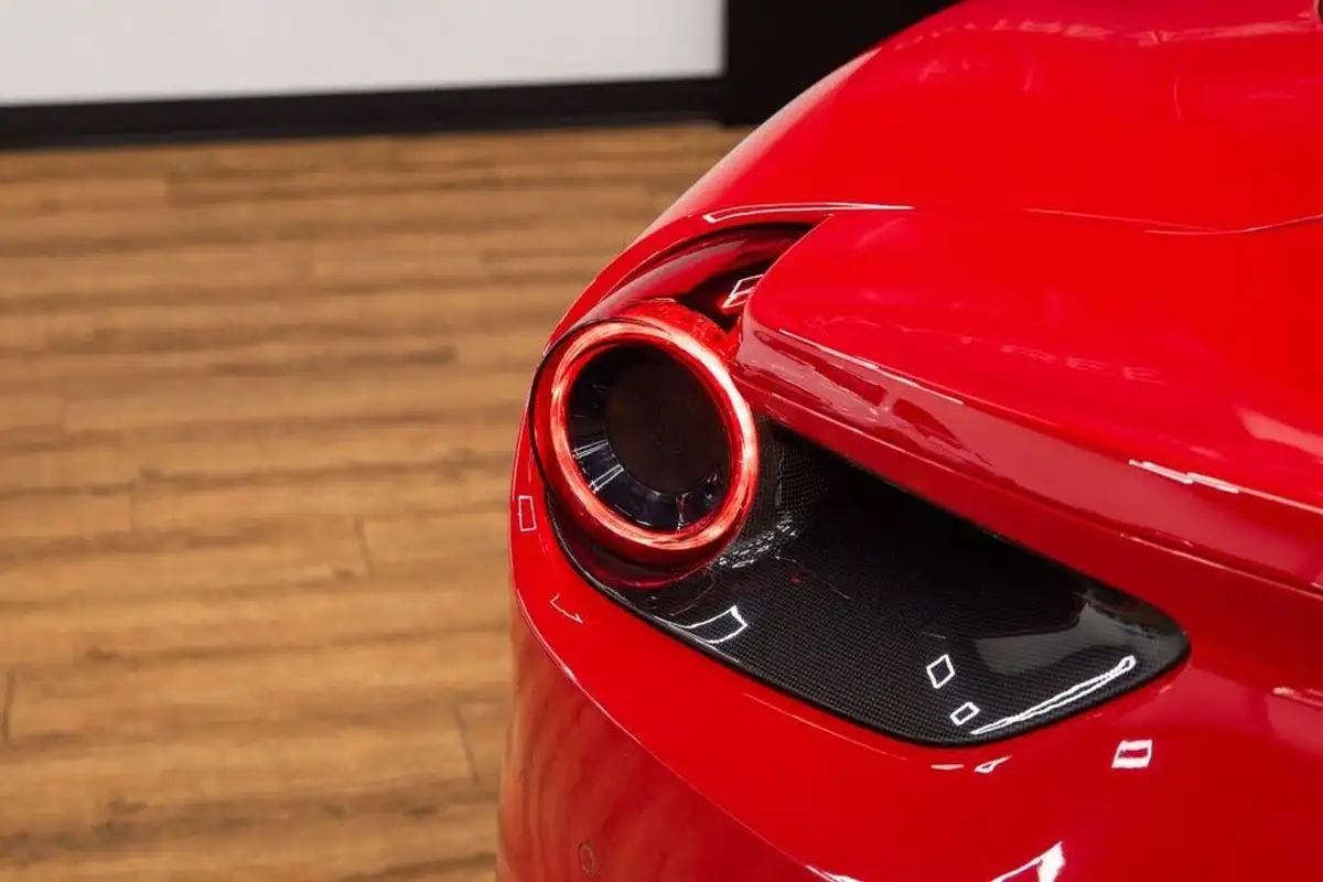 2017-ferrari-488-39-488-spider-big-25