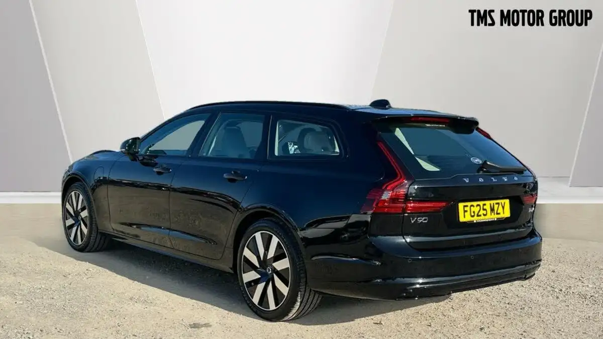 2025-volvo-v90-20-t6-plus-345bhp-dark-big-1