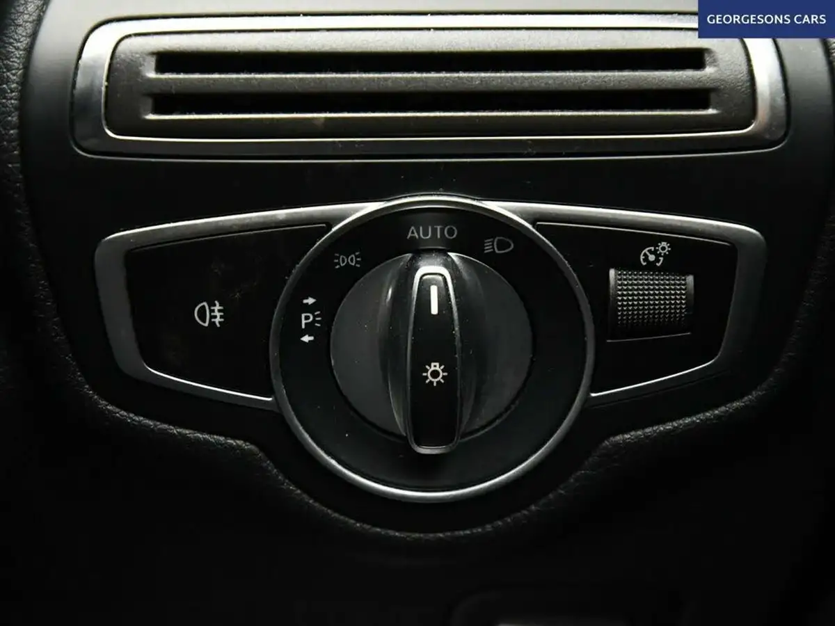 2020-mercedes-benz-c-class-20d-c220d-sport-ss-saloon-4d-big-46