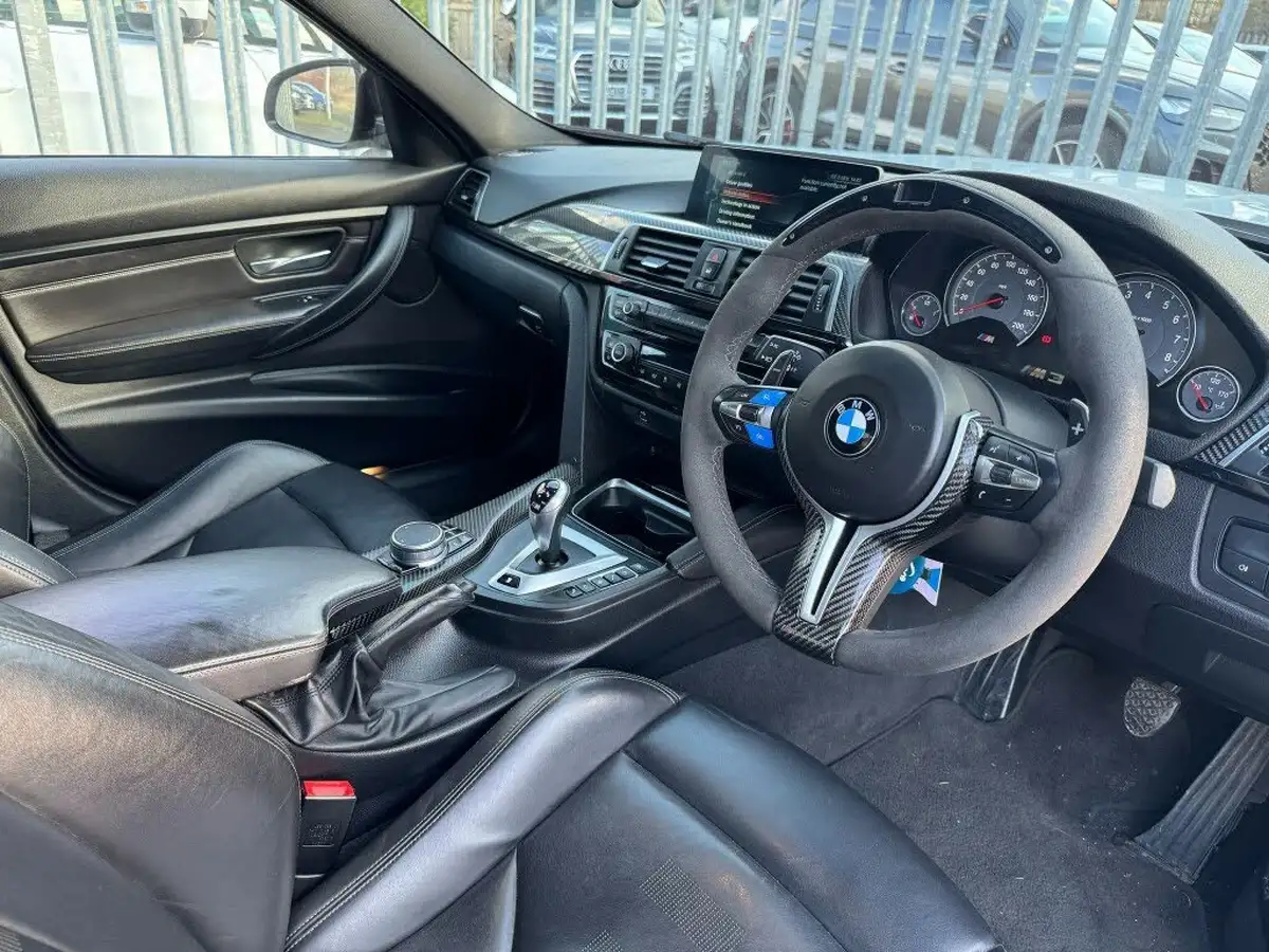 2018-bmw-3-series-30-m3-m-dct-big-11