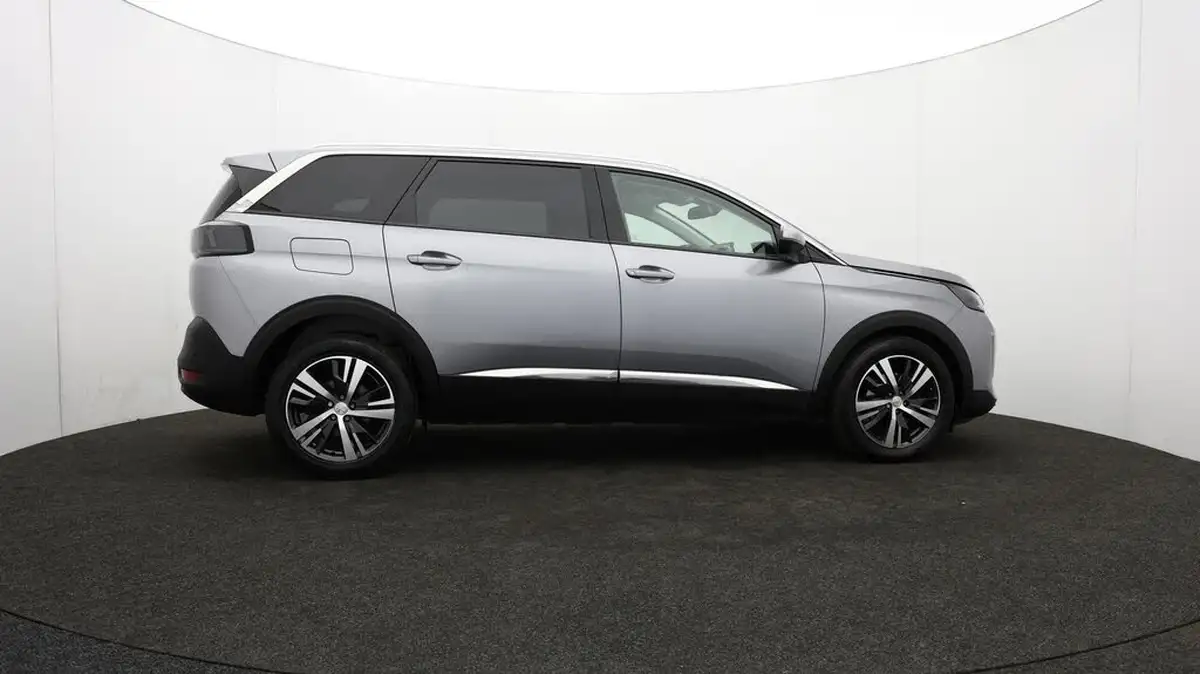2021-peugeot-5008-suv-15-bluehdi-allure-big-39