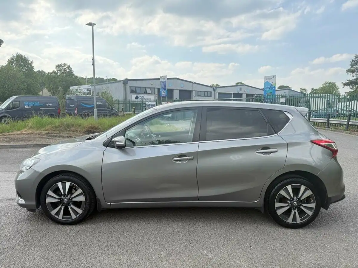 2015-nissan-pulsar-12-tekna-xtronic-big-17