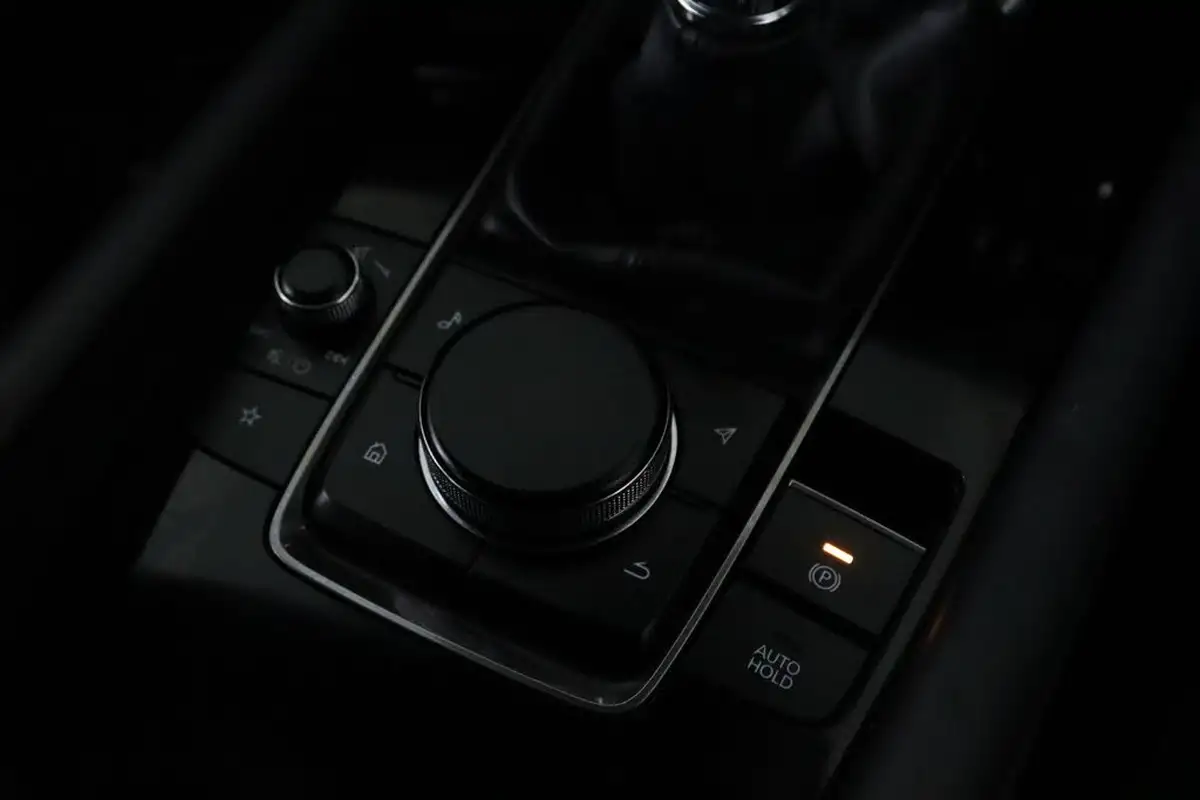 2021-mazda-mazda3-20-gt-sport-180ps-hatchback-5d-big-24