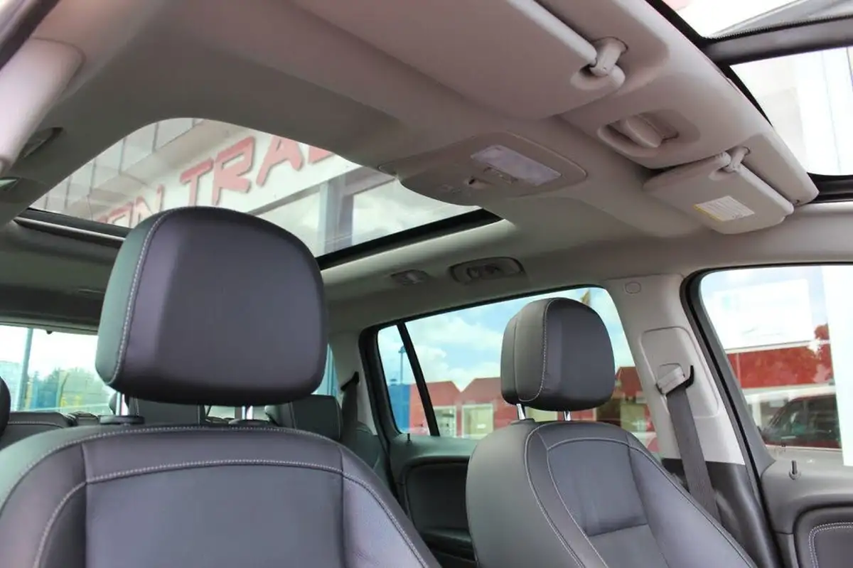 2015-vauxhall-zafira-tourer-16cdti-elite-big-15