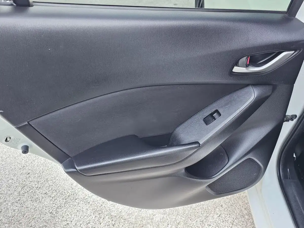 2015-volvo-v40-16td-d2-es-big-43