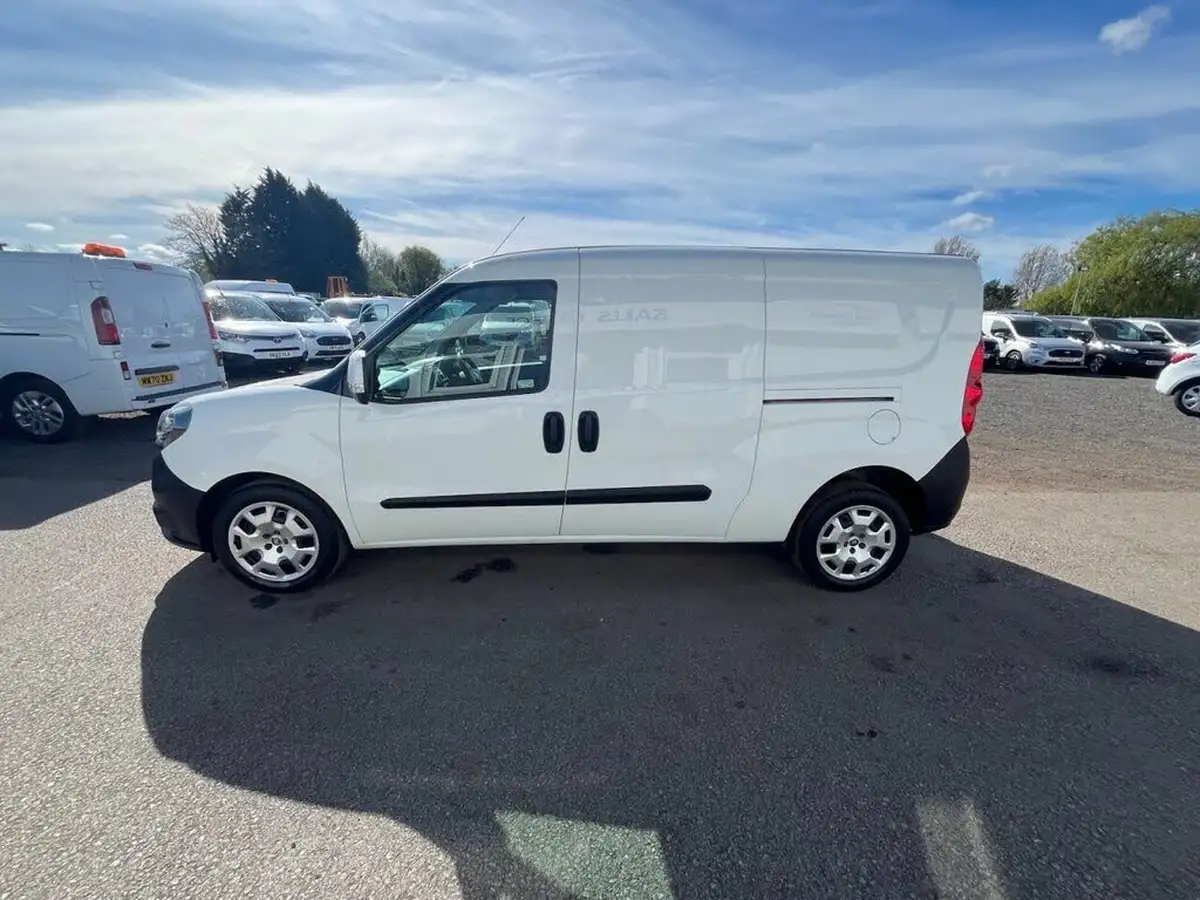 2021-fiat-doblo-cargo-13td-l2h1-maxi-sx-big-3