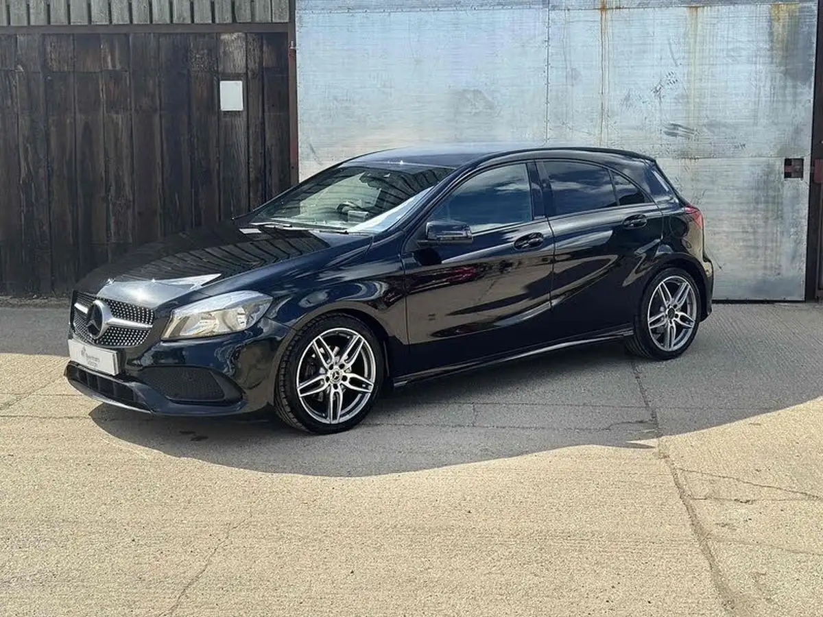 2018-mercedes-benz-a-class-16-a200-amg-line-executivess-7g-dct-big-1