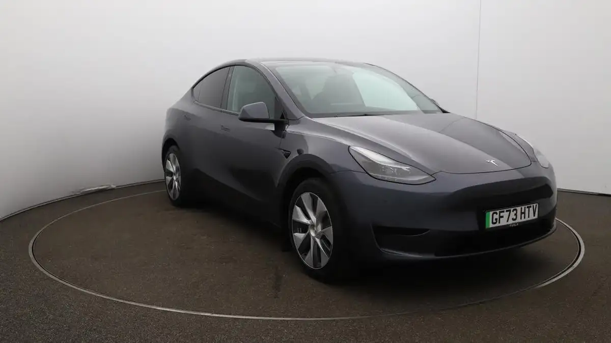 2023-tesla-model-y-e-rwd-big-41