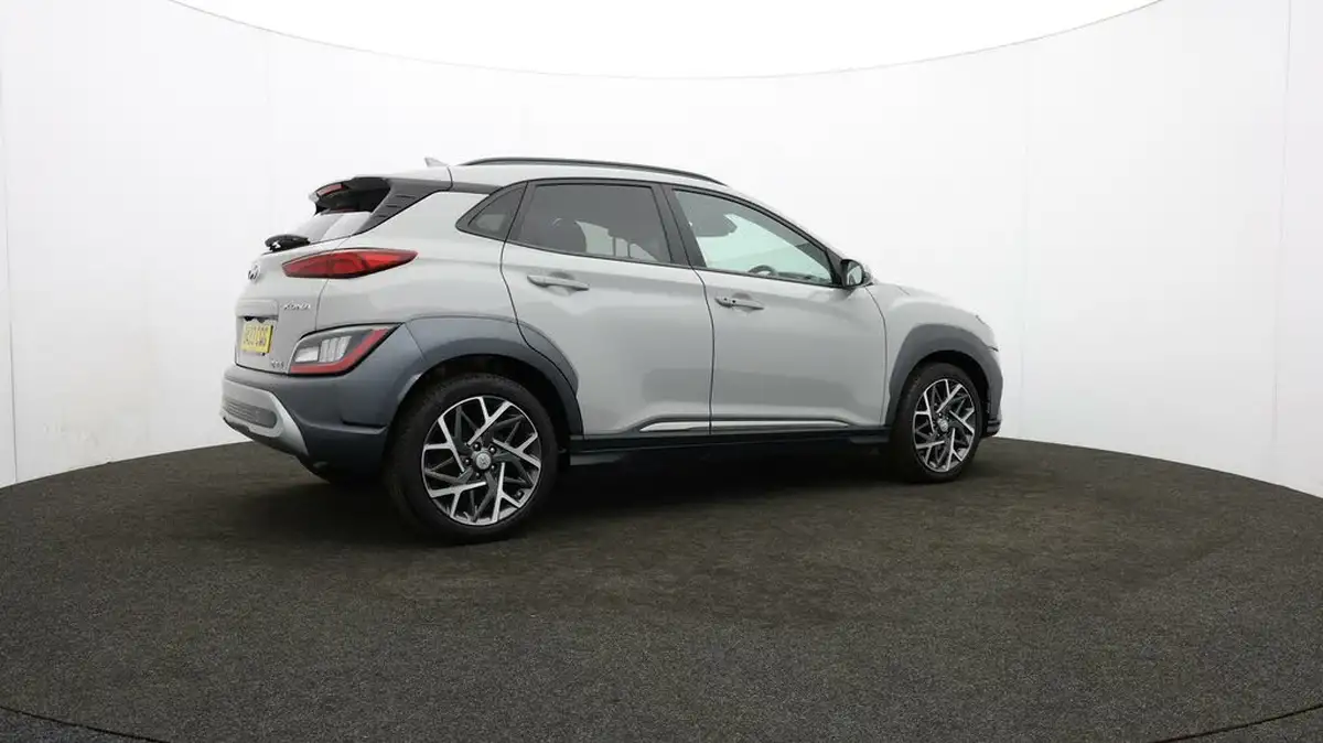 2023-hyundai-kona-16-gdi-premium-big-36