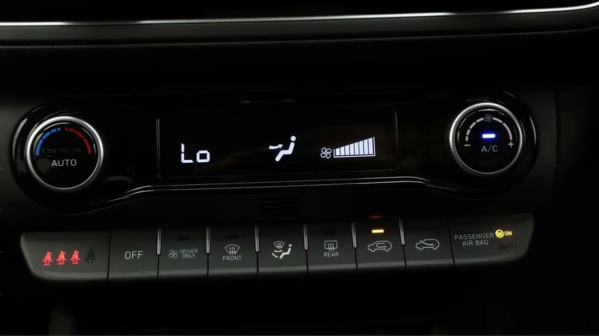 2023-hyundai-kona-16-gdi-premium-big-12