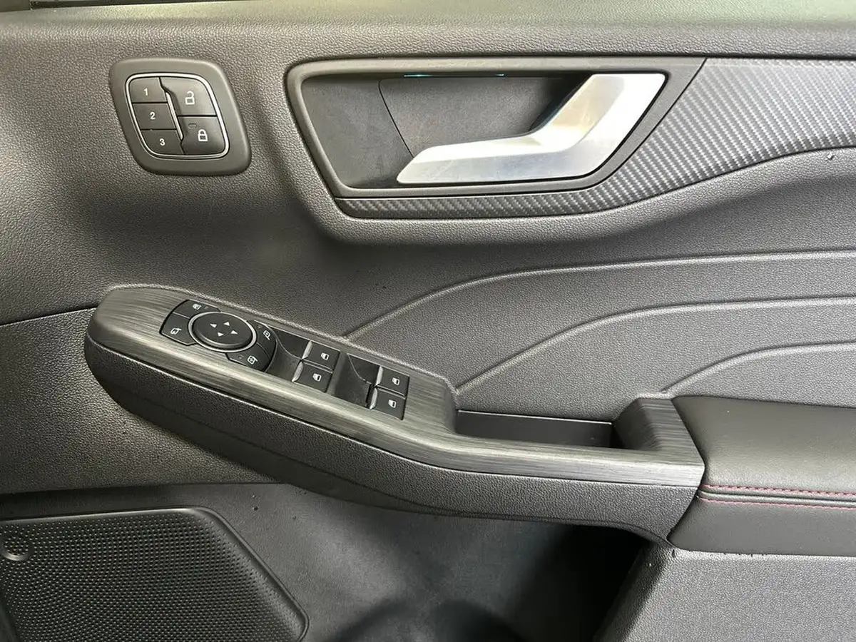 2024-ford-kuga-25t-st-line-180ps-fhev-big-24
