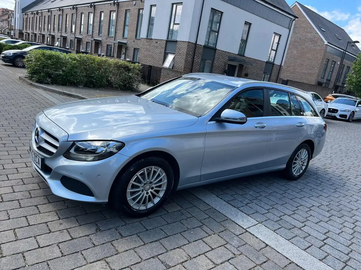 2015-mercedes-benz-c-class-20-c200-se-184ps-executivess-estate-5d-7g-tronic-plus-big-5