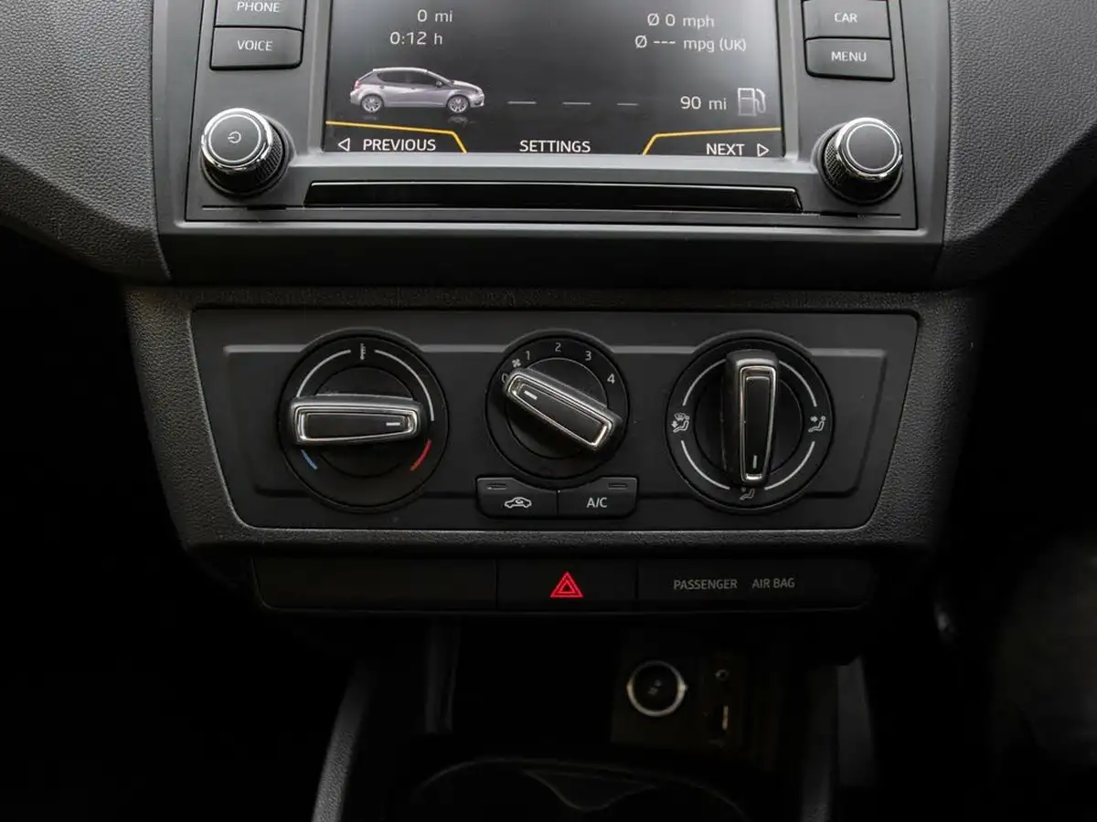 2017-seat-ibiza-12-tsi-fr-technology-110ps-hatchback-5d-big-30