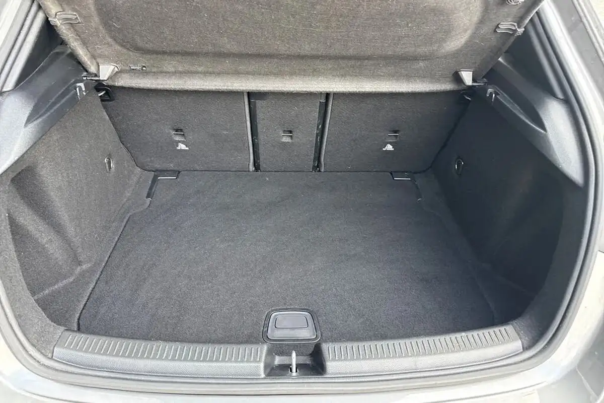 2019-mercedes-benz-a-class-13-a200-amg-line-premium-hatchback-5d-7g-dct-big-6
