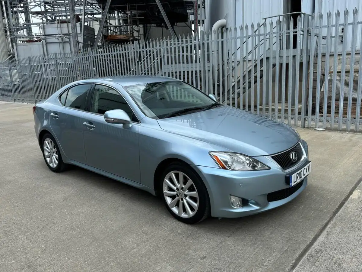 2010-lexus-is-250-25-se-i-dab-saloon-4d-auto-big-2