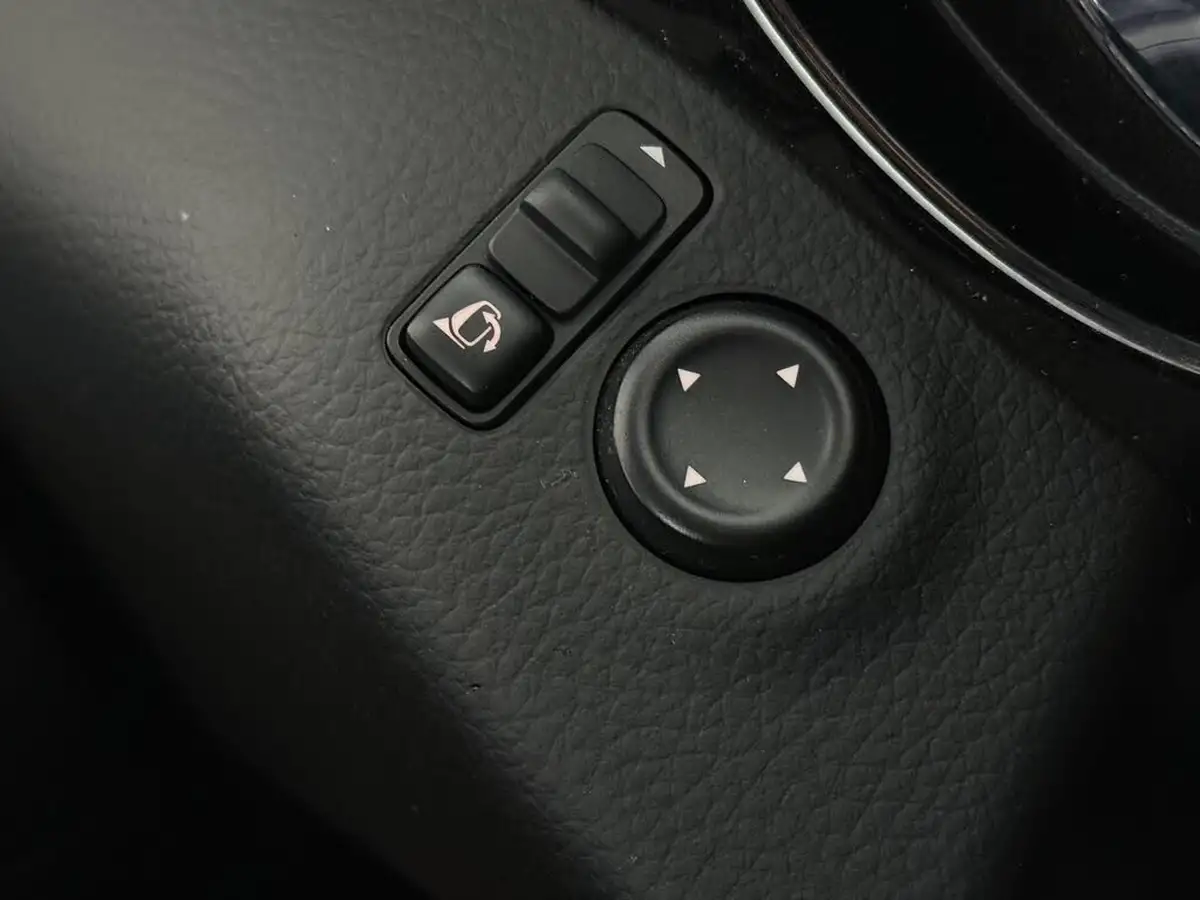 2016-nissan-qashqai-12-dig-t-n-connecta-xtronic-cvt-big-26