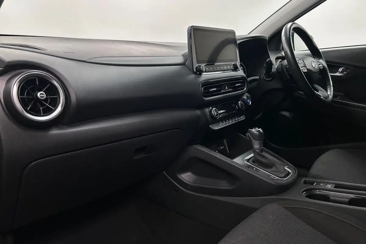 2022-hyundai-kona-16-gdi-premium-big-5