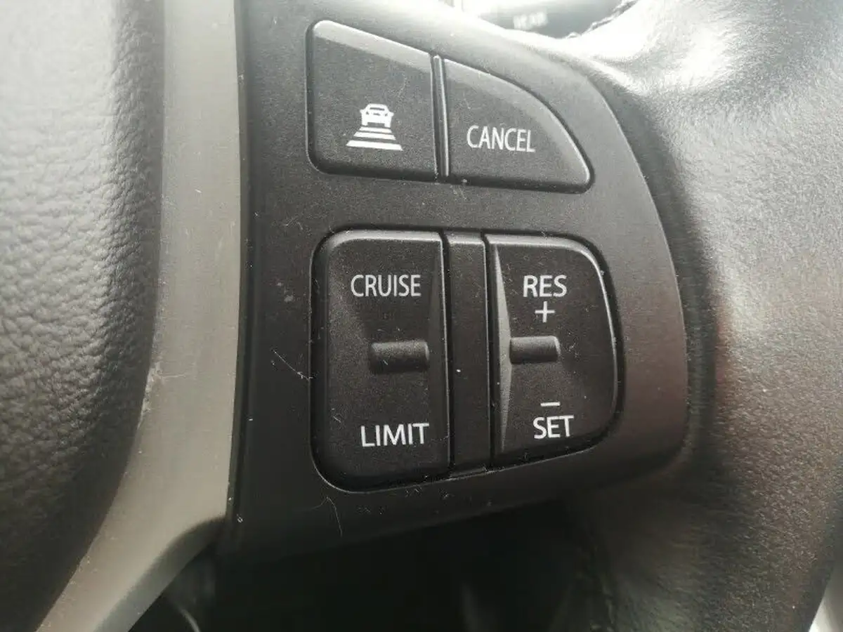 2022-suzuki-vitara-14-boosterjet-sz-t-big-12