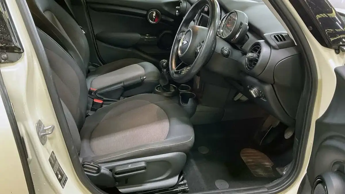 2018-mini-cooper-15-cooper-series-ii-ss-hatchback-5d-big-10