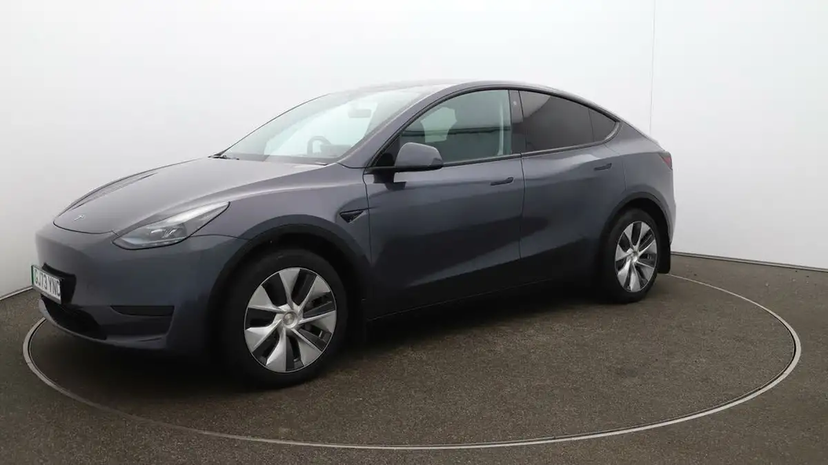 2023-tesla-model-y-e-rwd-big-59