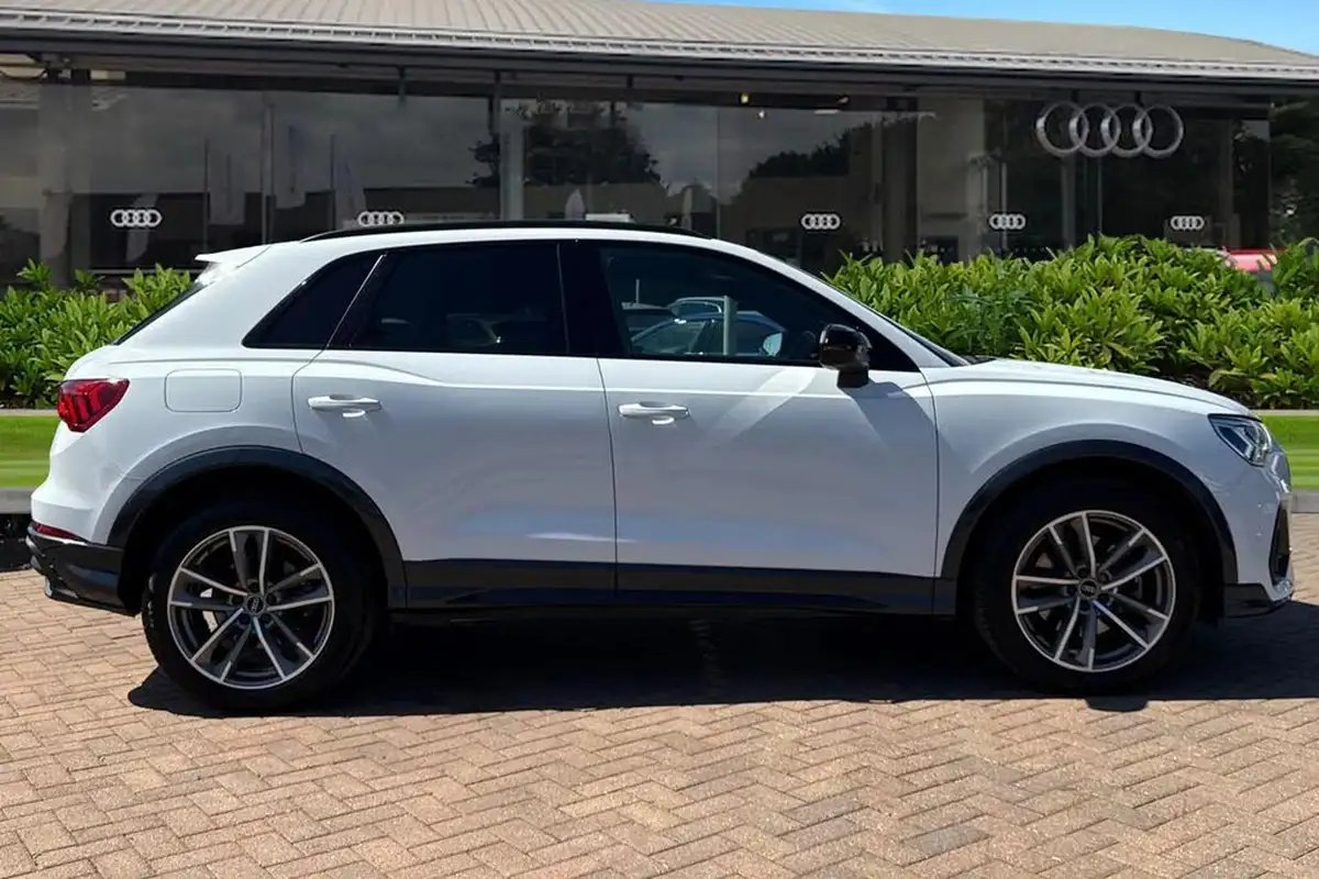 2023-audi-q3-14-45-tfsi-e-black-edition-station-wagon-big-2