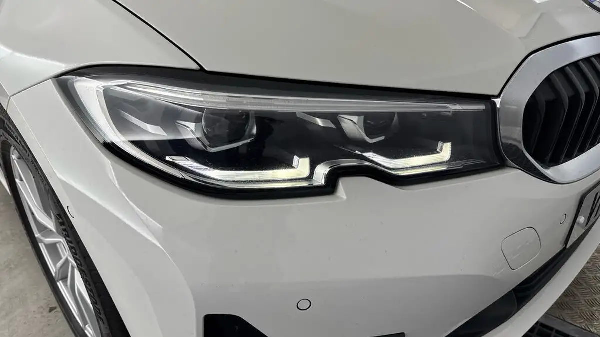 2021-bmw-3-series-20-330e-se-pro-touring-5d-big-26