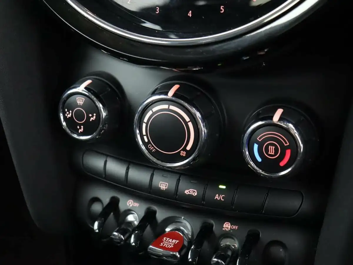 2021-mini-cooper-15-cooper-classic-hatchback-5d-auto-big-22