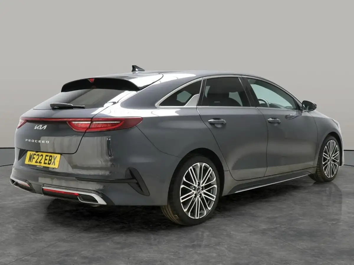 2022-kia-pro-ceed-15-t-gdi-gt-line-s-big-12