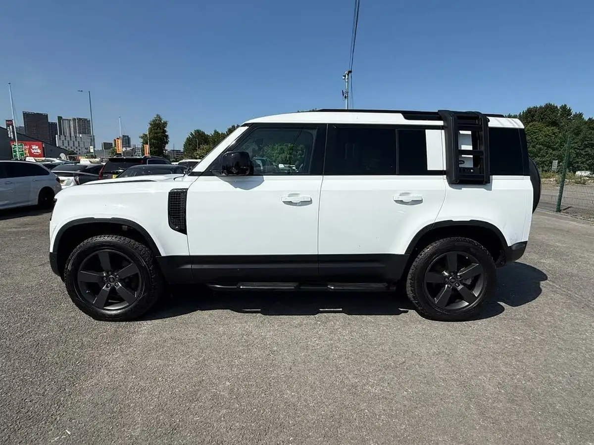 2021-land-rover-110-defender-30-d250-hse-big-4