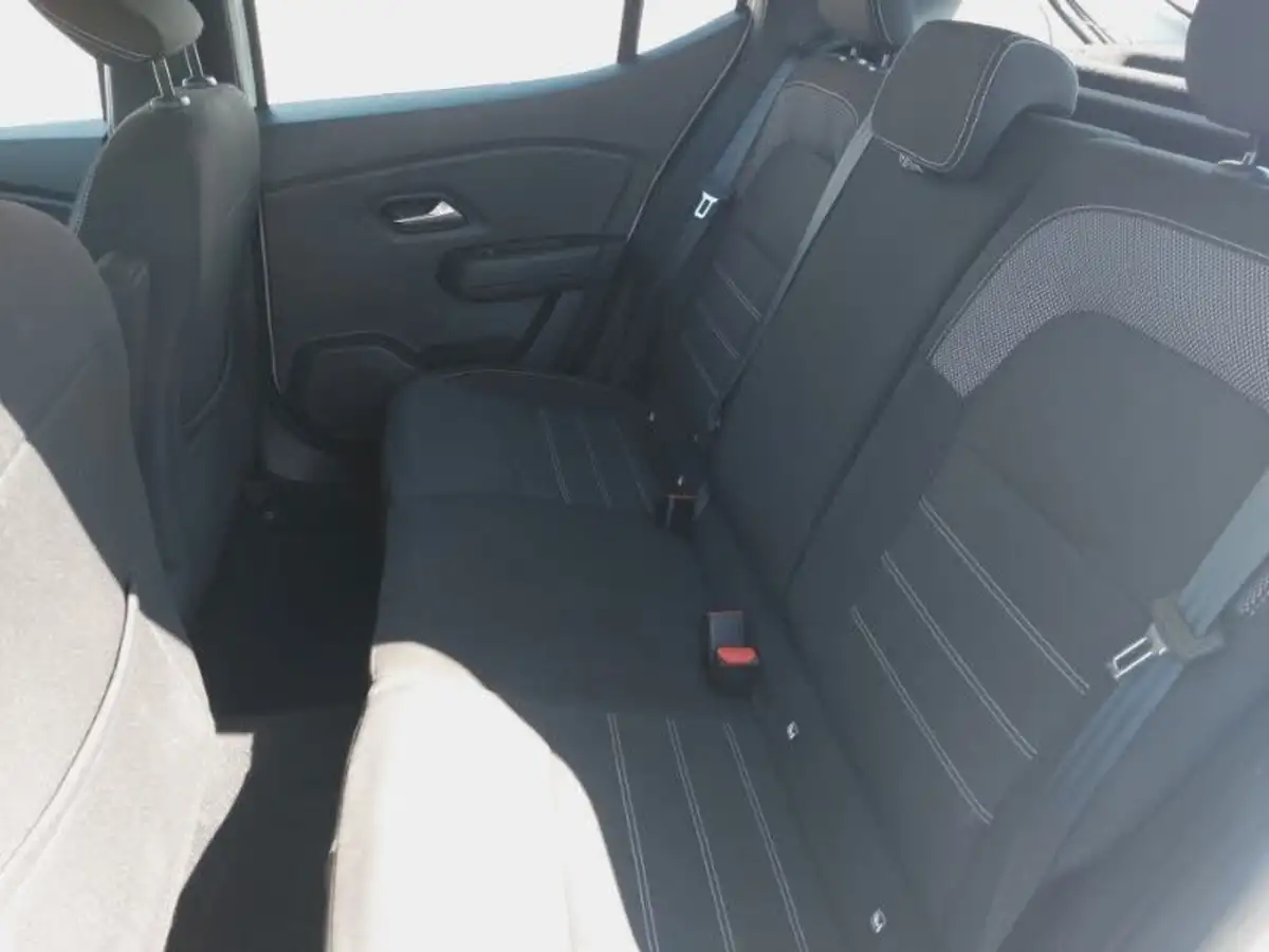 2022-dacia-sandero-10-tce-comfort-90bhp-big-5