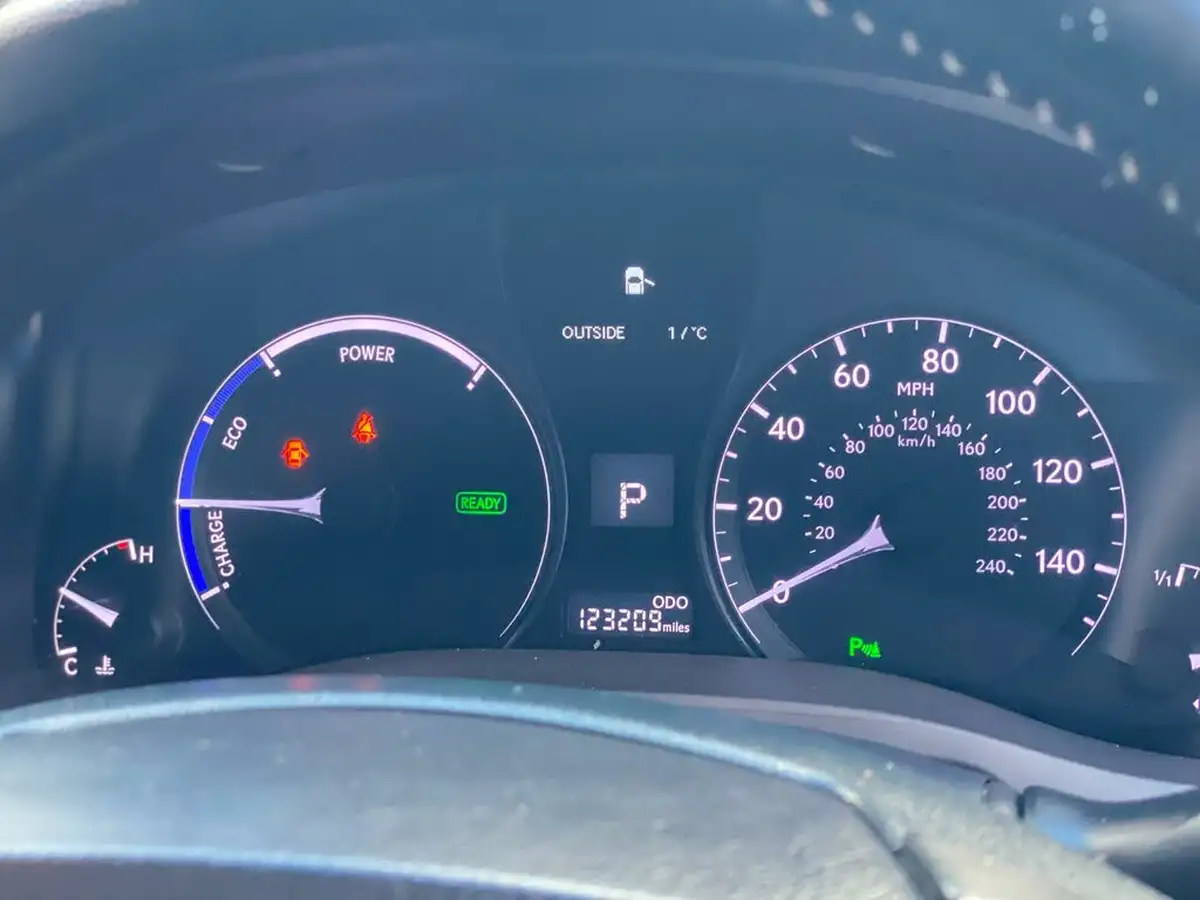 2013-lexus-rx-450h-35-f-sport-big-52