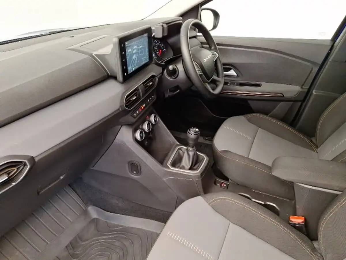 2023-dacia-sandero-stepway-10-tce-essential-90bhp-big-4